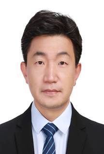 李舟 证件照 3